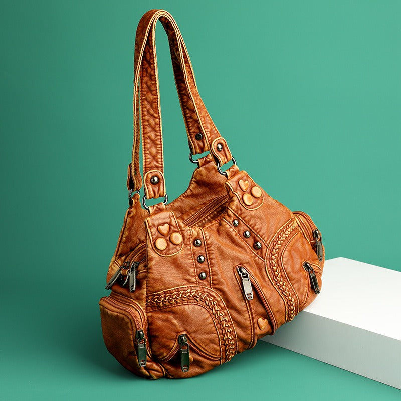 Boho Chic Crossbody Bag – Stylish & Practical for Cowgirl Lifestyles